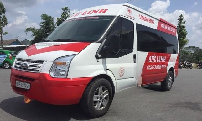 Xe Vũ Linh limousine Mặt trước xe Bên hông xe Mặt sau xe Xe 16 chỗ
