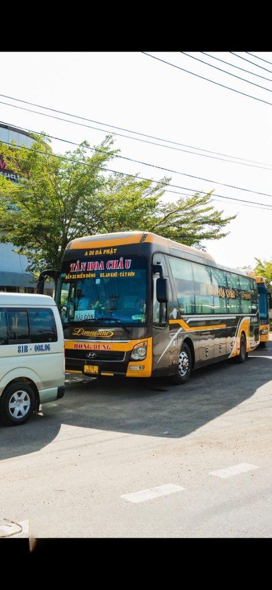 Xe Hồng Dung (Tân Hoa Châu) Mặt trước xe Limousine 34 giường