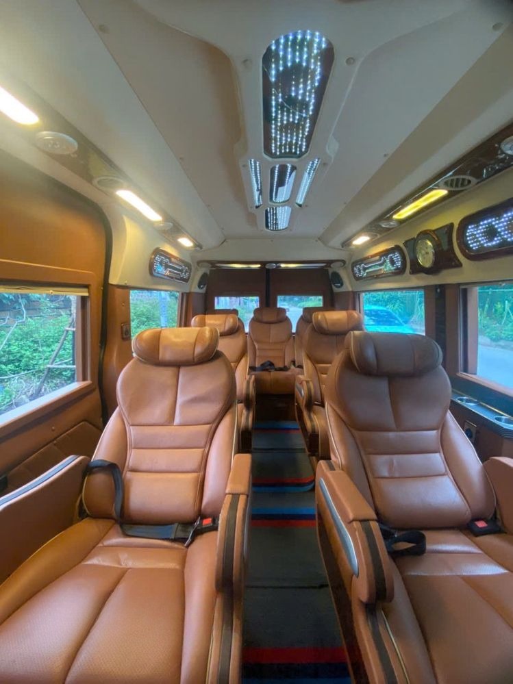 Xe Phương Hạ Limousine Ghế ngồi Tiện ích Nội thất Limousine 9 chỗ