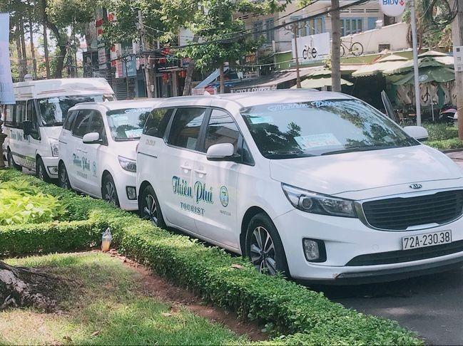 Xe Thiên Phú Mặt trước xe Xe VIP 7 chỗ