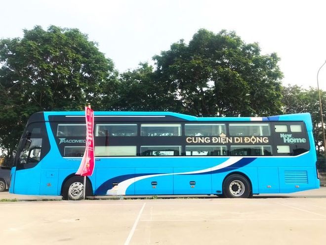 Xe Quang Nghị Bên hông xe 