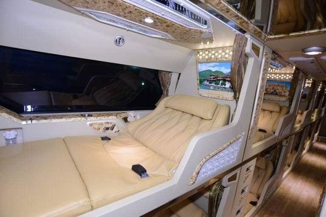 Xe Lovabus Giường nằm Nội thất Limousine 22 phòng