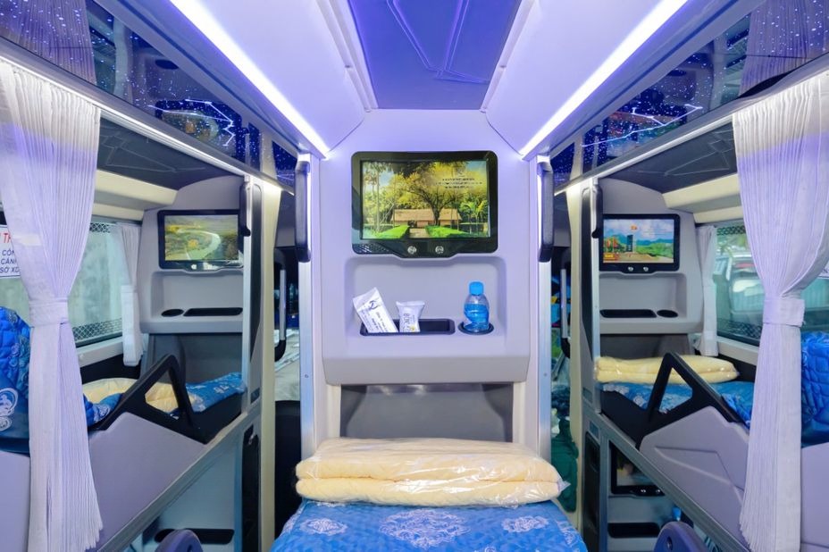 Xe Khanh Quỳnh Tiện ích Nội thất Limousine giường phòng 32 chỗ (WC)