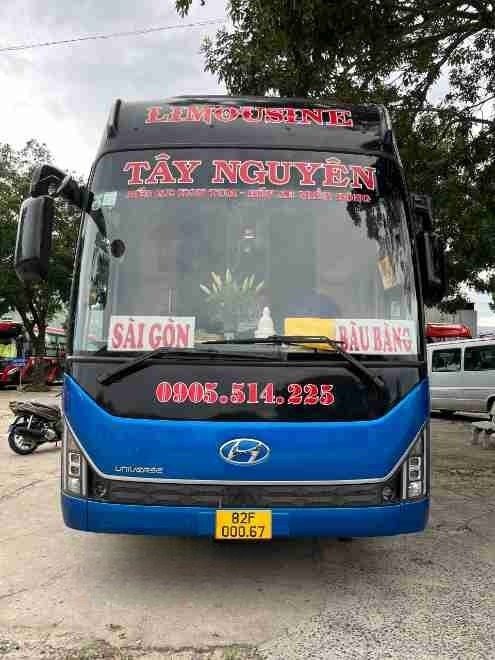 Xe Tây Nguyên Mặt trước xe Limousine 34 Giường