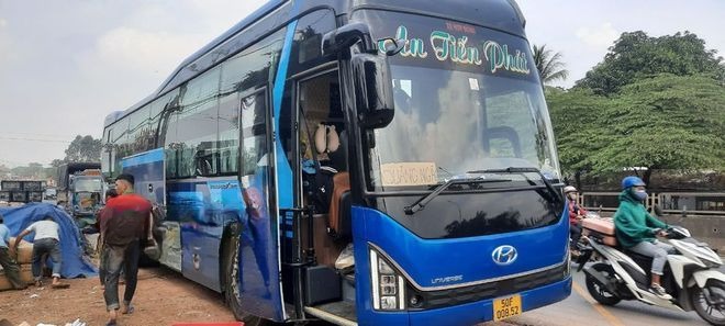 Xe An Tiến Phát Mặt trước xe Giường nằm 43 chỗ