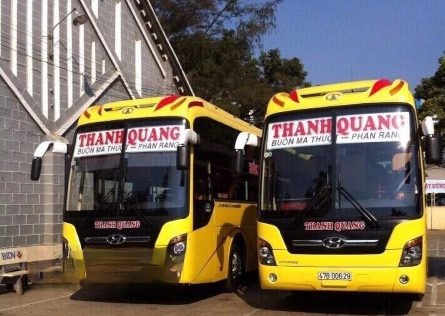 Xe Thanh Quang Mặt trước xe Bên hông xe Ghế ngồi 30 chỗ