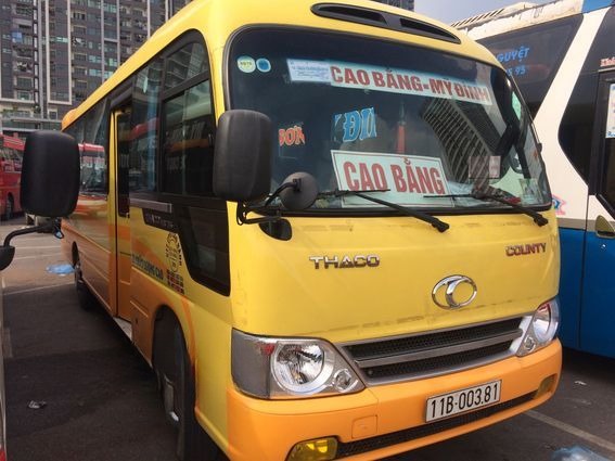 Xe Cao Bằng Express Mặt trước xe Ghế ngồi 29 chỗ