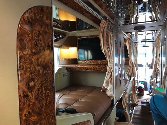 Xe Lovabus Giường nằm Tiện ích Nội thất VIP Limousine 22 Chỗ
