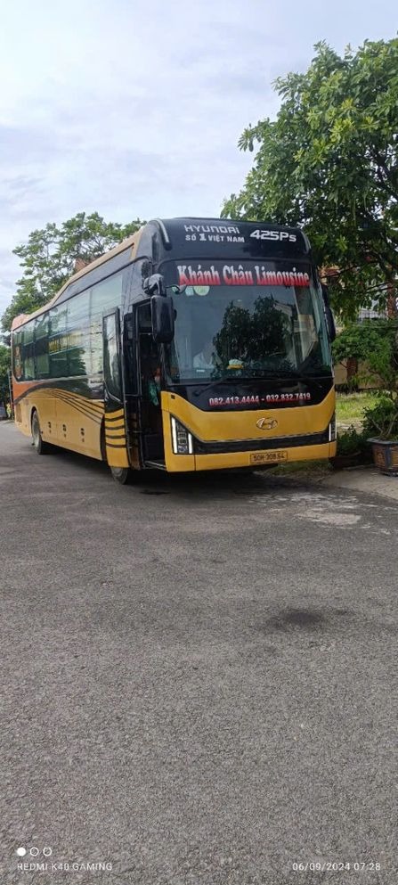 Xe Khánh Châu Mặt trước xe xe 24 phòng
