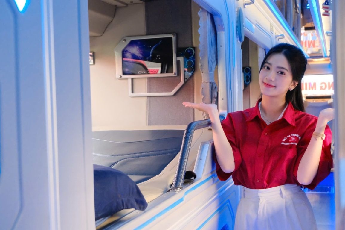 Xe Trọng Minh Tiện ích Nội thất Limousine 21 phòng đôi (WC)