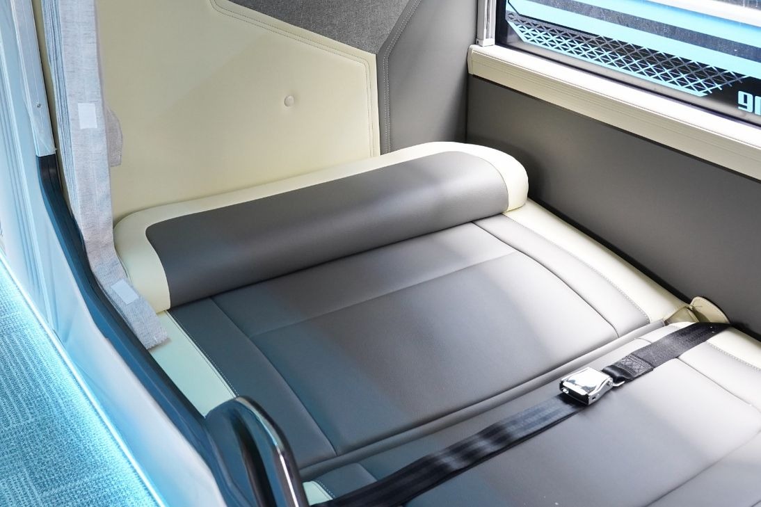 Xe Điều Hòa Giường nằm Limousine 22 Phòng (WC)