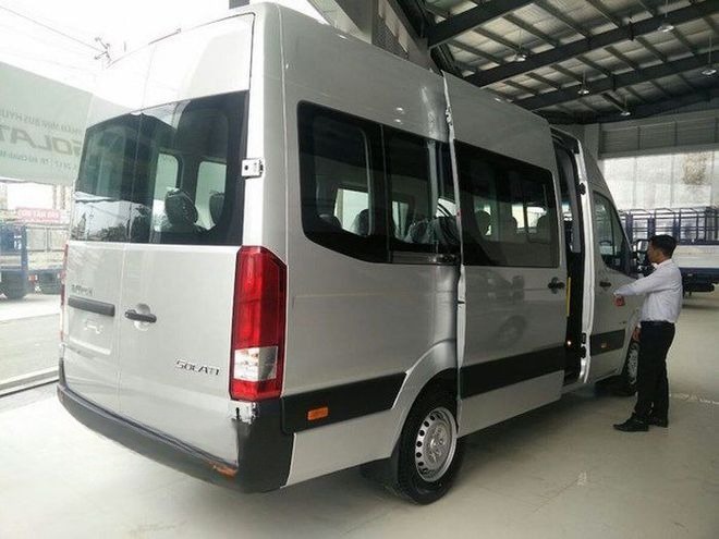 Xe Luxury Trans Vietnam Mặt sau xe Ghế ngồi 16 chỗ