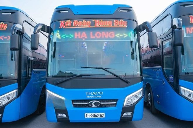 Xe Kết Đoàn Hùng Đức Mặt trước xe Giường nằm 46 chỗ