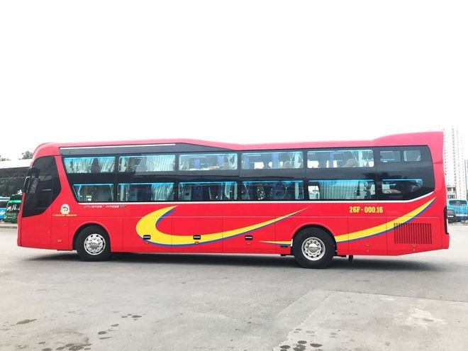 Xe Liên Thanh (Mộc Châu) Bên hông xe Limousine giường nằm 34 chỗ