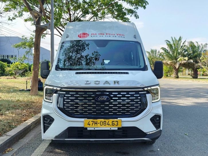 Xe Bê Hà (Phú Yên) Mặt trước xe Limousine 11 chỗ massage