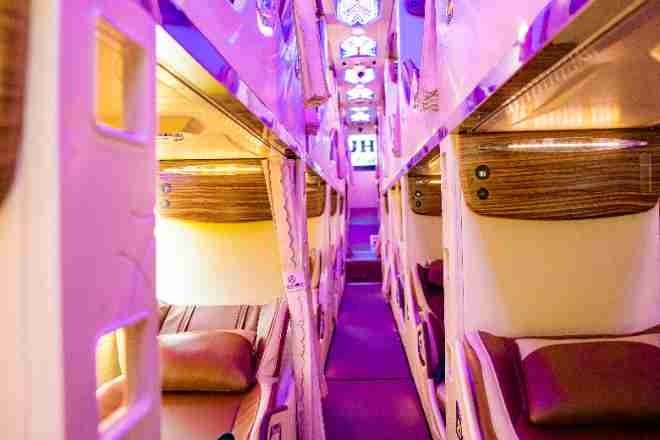 Xe Hải Phú Nội thất Limousine giường phòng đơn 34 chỗ