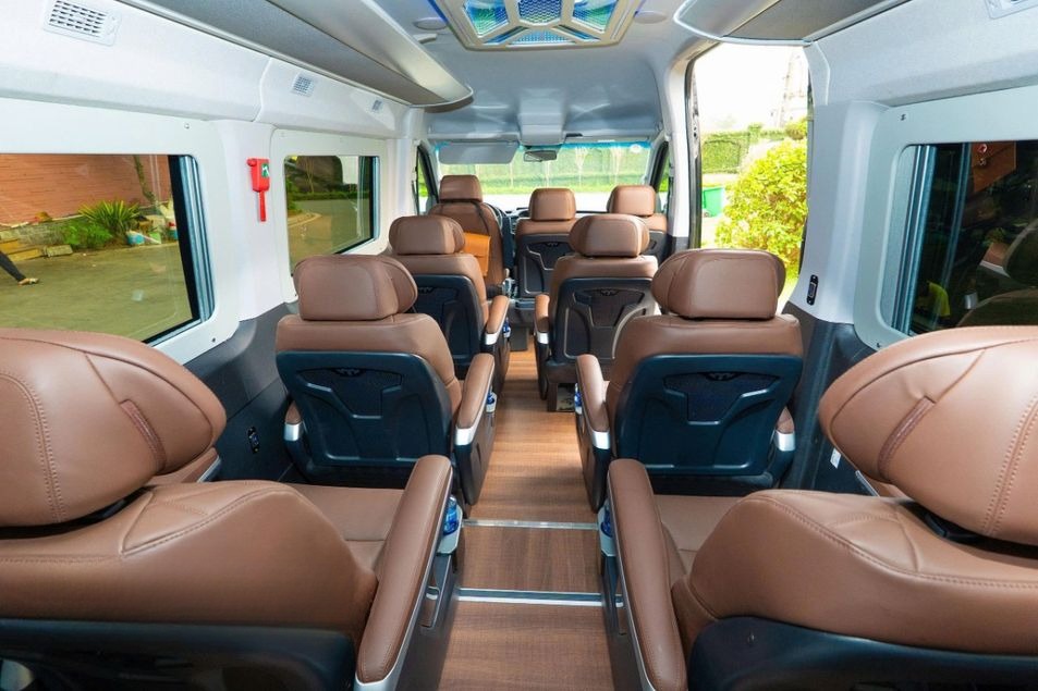 Xe Ninh Bình Discovery Bus Ghế ngồi Tiện ích Nội thất Limousine 11 chỗ