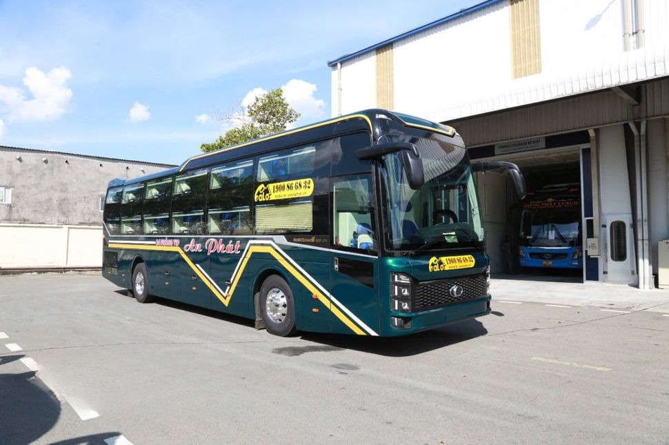 Xe An Phát Bên hông xe Limosuine 24 Phòng