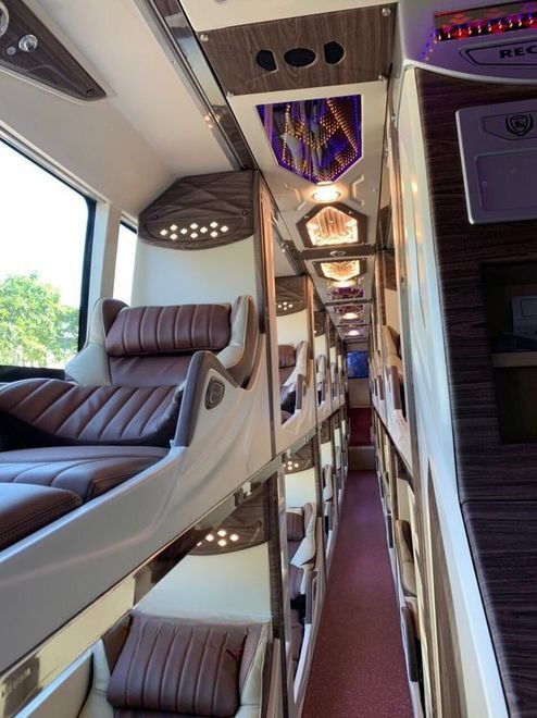 Xe Rạng Đông Buslines Nội thất Limousine giường nằm 34 chỗ