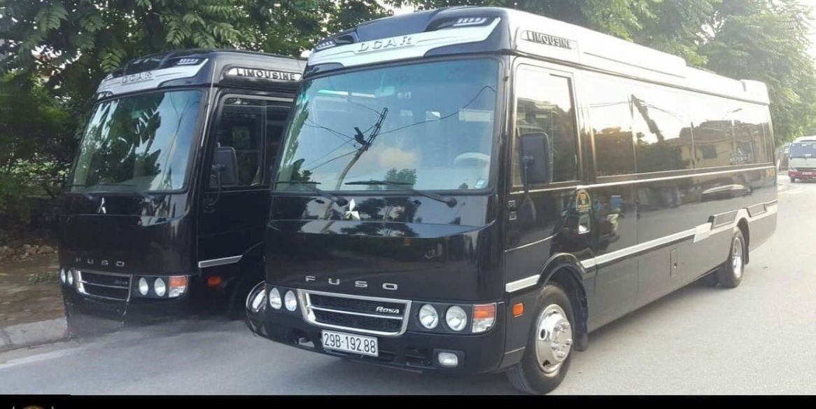 Xe Mai Chau Nature Limousine Bus Mặt trước xe Limousine 17 chỗ