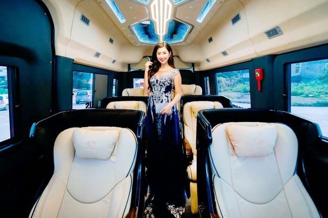Xe Lovabus Ghế ngồi Nội thất Limousine Ghế Massage 11 chỗ