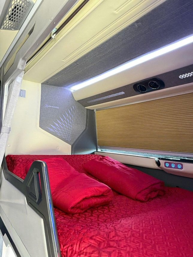 Xe Quang Dũng VIP Limousine Giường nằm Nội thất 