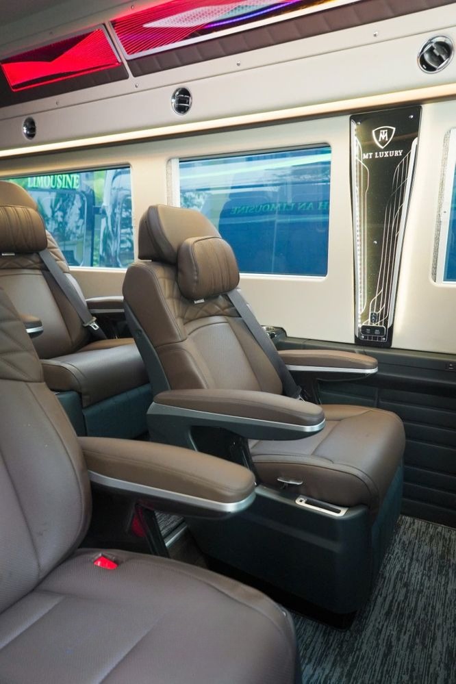 Xe Thành An Limousine Ghế ngồi Xe Limousine 11 chỗ