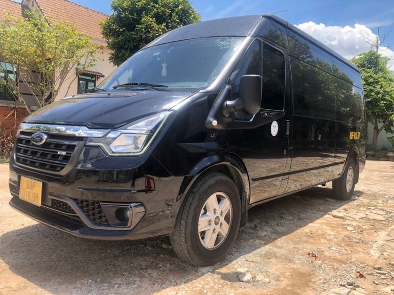 Xe An Bình (Đồng Nai) Mặt trước xe Bên hông xe Limousine 9 chỗ