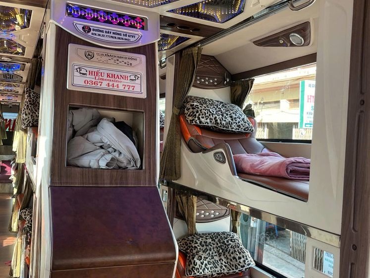 Xe Hiếu Khanh Giường nằm Tiện ích Limousine giường nằm 34 chỗ