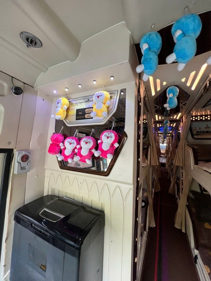 Xe Minh Châu Limousine undefined