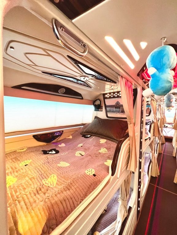 Xe Minh Châu Limousine undefined