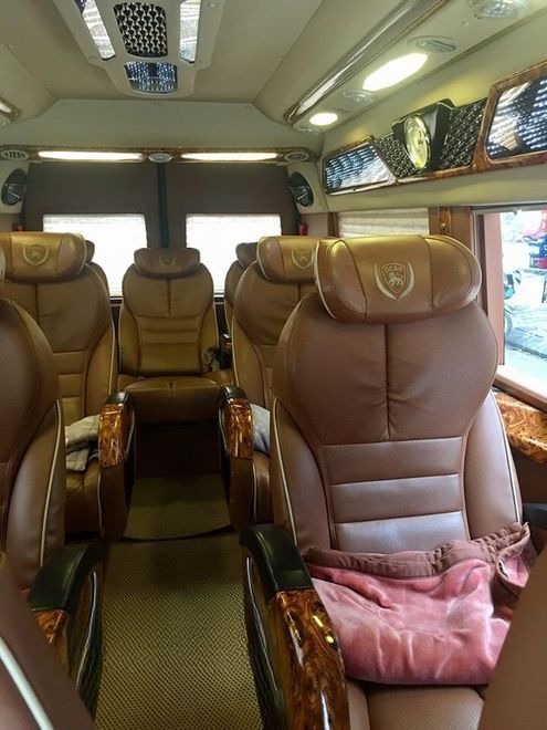 Xe Công Phương VIP Tiện ích Limousine 9 chỗ VIP