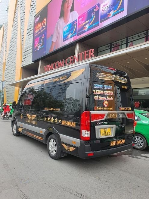Xe Minh Thúy Limousine  undefined