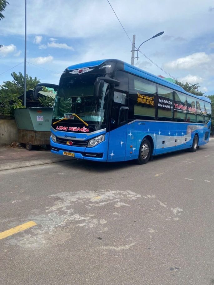 Long Nguyễn Limousine