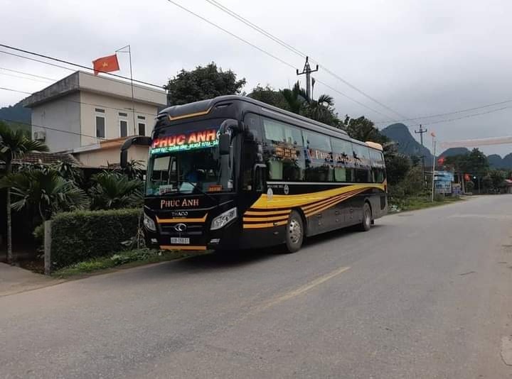 Xe Phúc Anh  Mặt trước xe Bên hông xe Giường nằm Limousine 34 Phòng