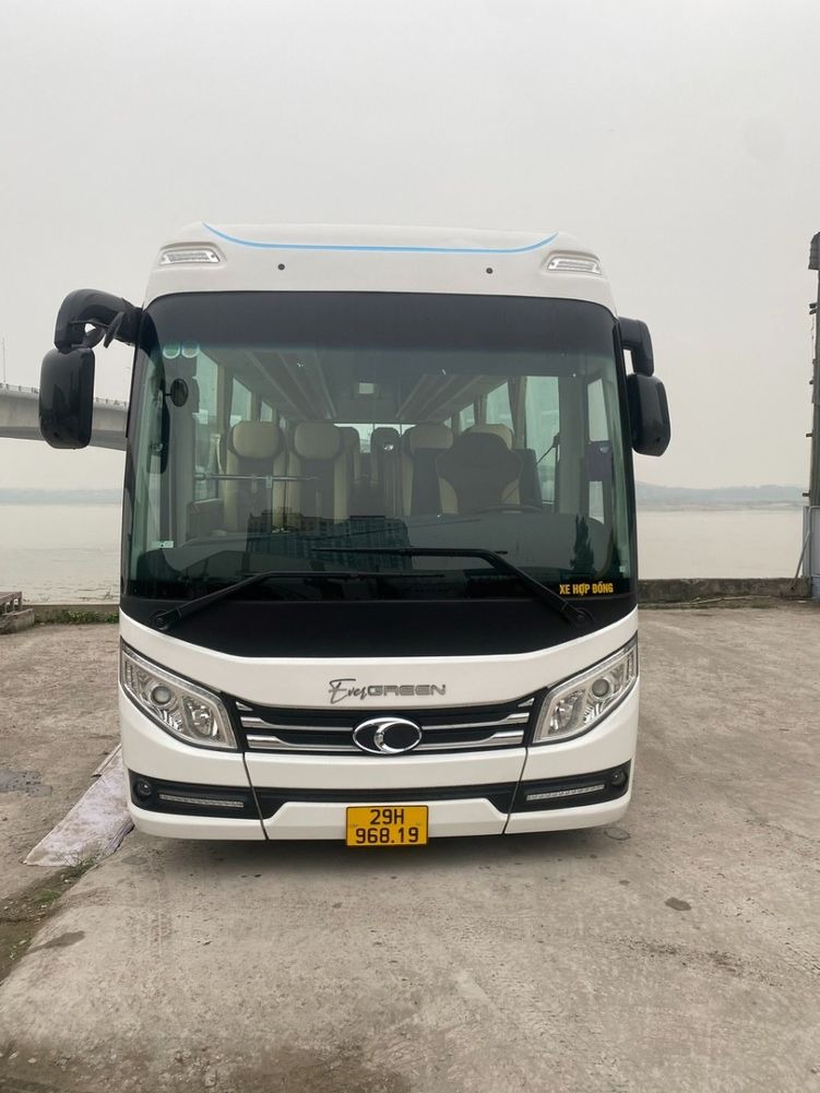 Xe Luxury Van Limousine Mặt trước xe Ghế ngồi 29 chỗ
