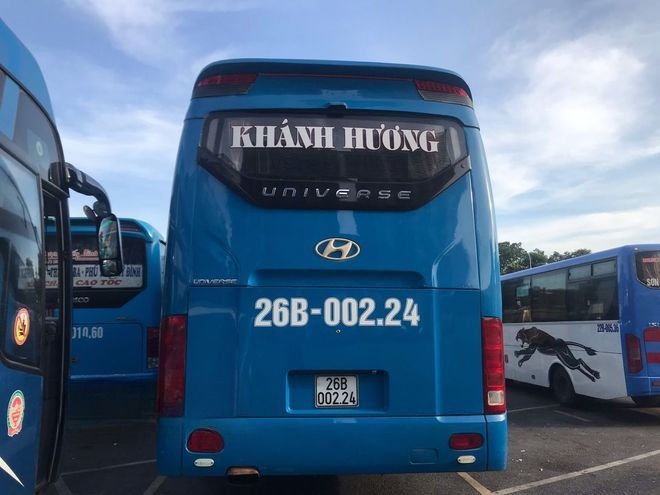 Xe Khánh Hương Mặt sau xe Giường nằm 46 chỗ 