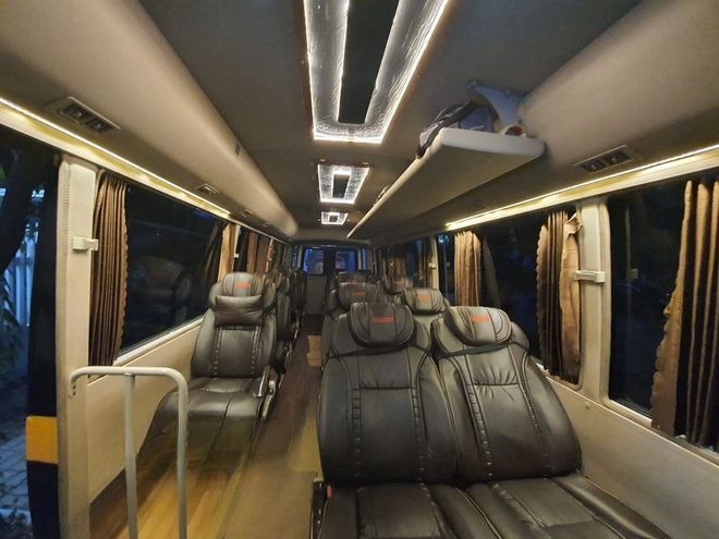 Xe Ánh Minh Limousine Ghế ngồi Tiện ích Limousine Fuso 18 chỗ