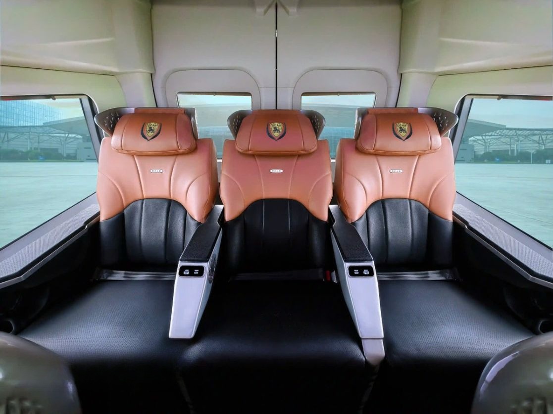Xe Thành Thuỷ ( Huế ) Ghế ngồi VIP Limousine 9 chỗ