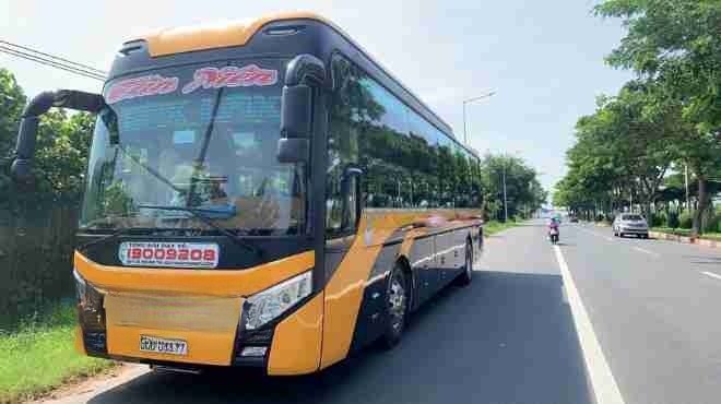 Xe Tân Niên Mặt trước xe Giường nằm 46 chỗ