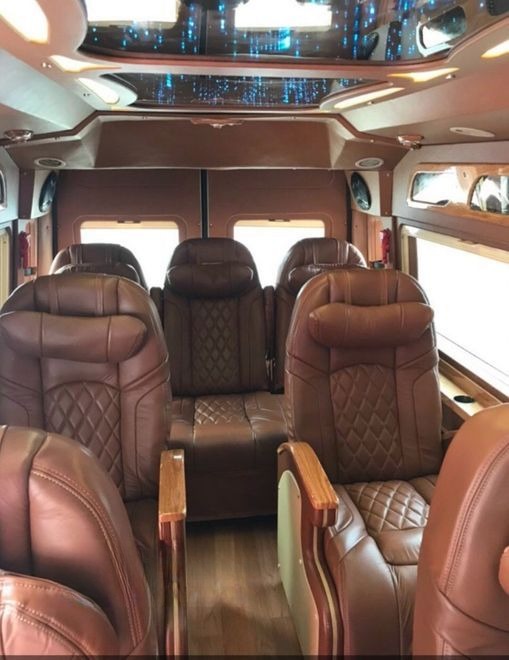 Xe Đà Lạt Tour Nội thất Tiện ích Limousine 9 chỗ