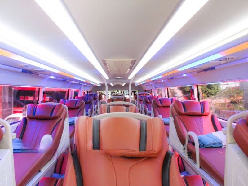 Xe Hoàng Long A Bờm Giường nằm Nội thất Limousine 38 giường