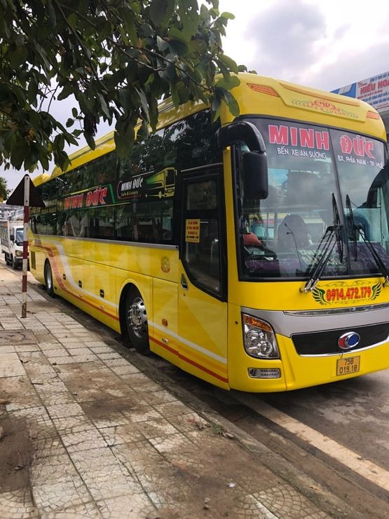 Xe Minh Đức - Trung Thảo  Bên hông xe Giường nằm 38 chỗ