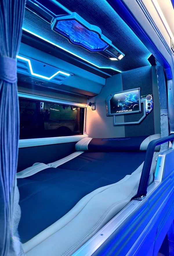 Xe Bình Minh Tải Tiện ích Nội thất Giường nằm Limousine 22 Phòng Đôi