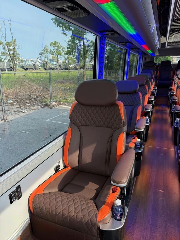 Xe Minh Châu Limousine Ghế ngồi Limousine 22 chỗ