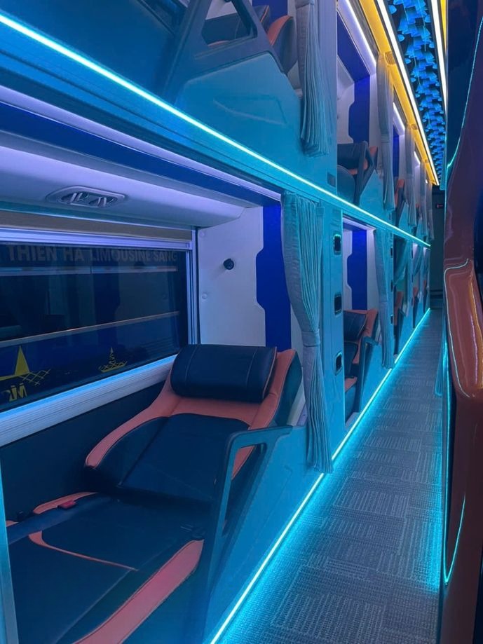 Xe Hiếu Viện Giường nằm Tiện ích Limousine 32 phòng