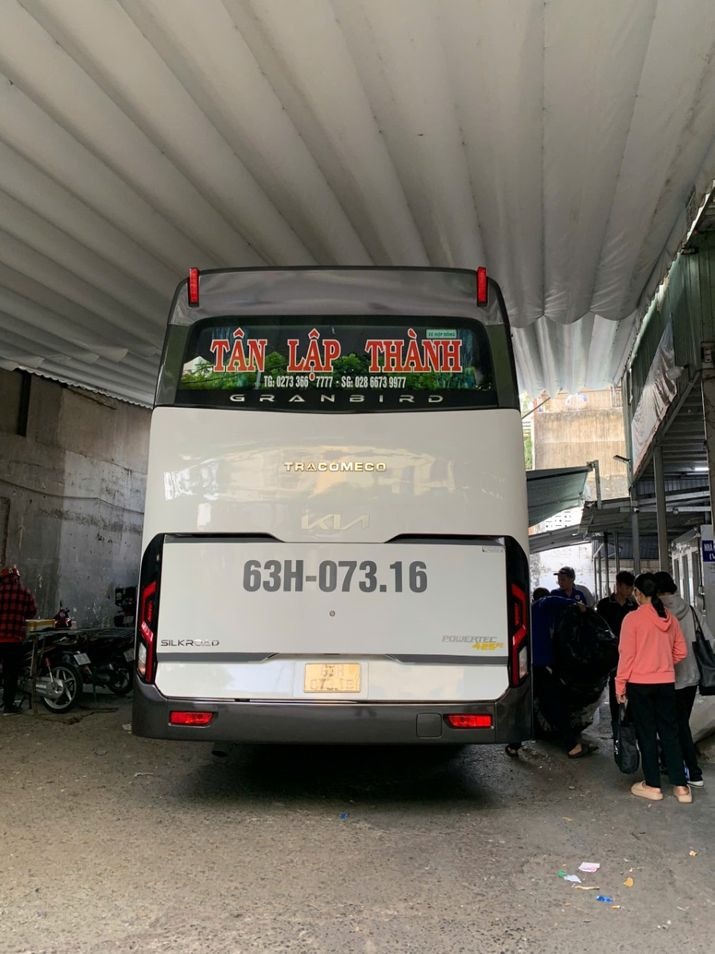 Xe Tân Lập Thành Mặt sau xe Ghế ngồi 45 chỗ
