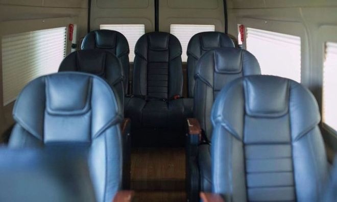 Xe Green Limousine Ghế ngồi Limousine 9 chỗ VIP