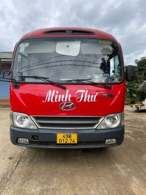 Xe Minh Thư Mặt trước xe Ghế ngồi 28 chỗ