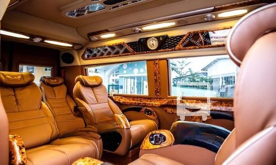 Xe LaHa Limousine Tiện ích Nội thất Limousine 9 chỗ